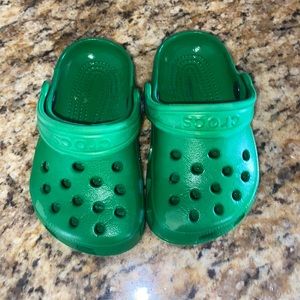 Toddler Green Crocs 4/5